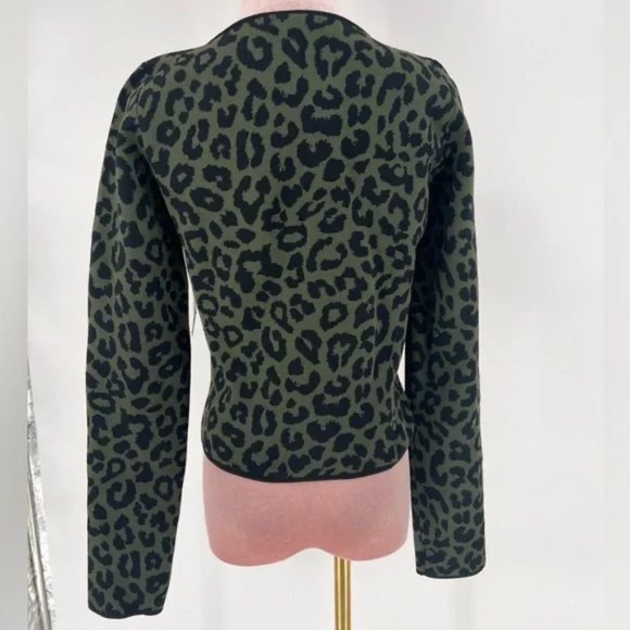 AQUA Leopard animal print Jacquard Long Sleeve Top Black and Green - Picture 5 of 9